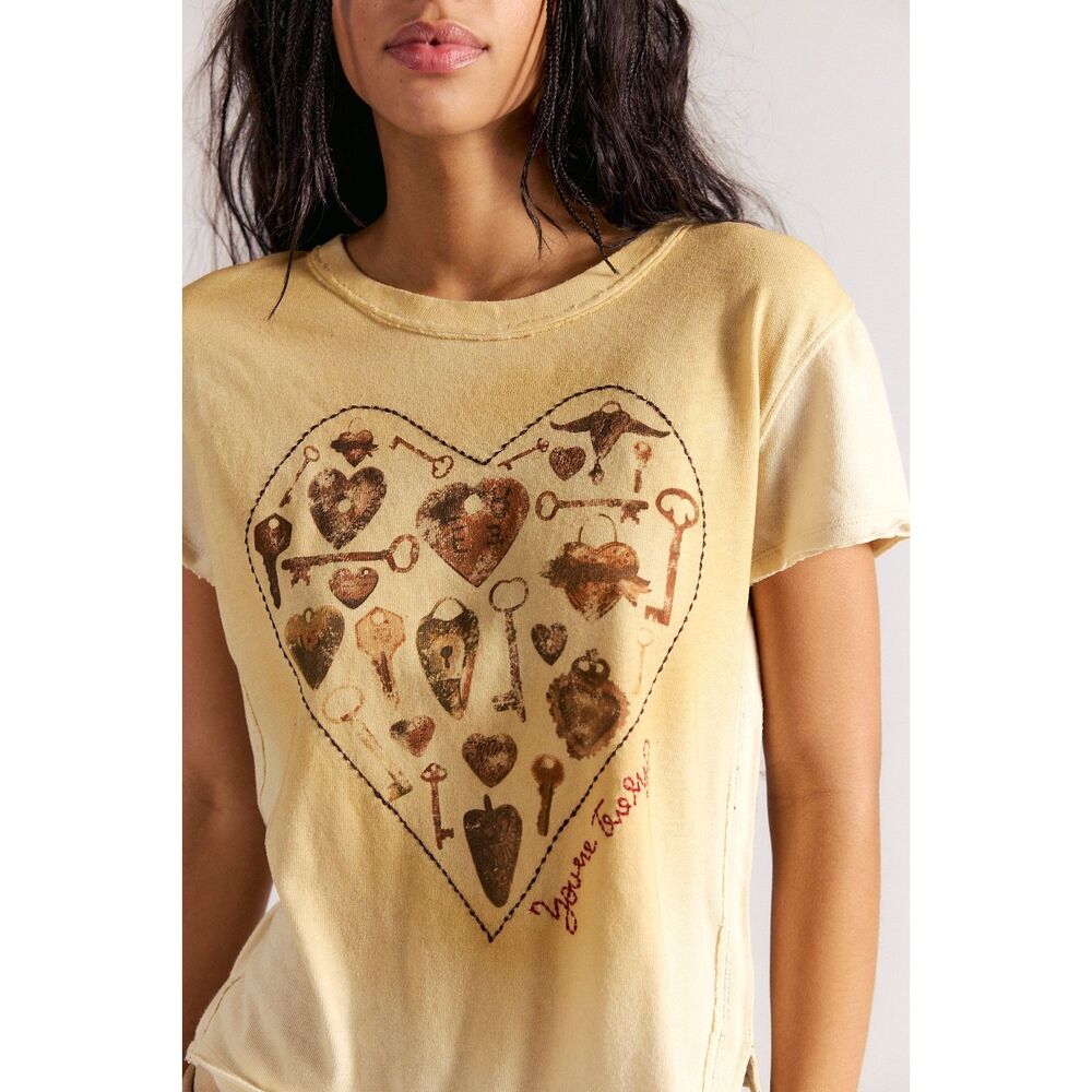 Free People We The Free Key To My Heart Tee Size Small NWT 100% Cotton